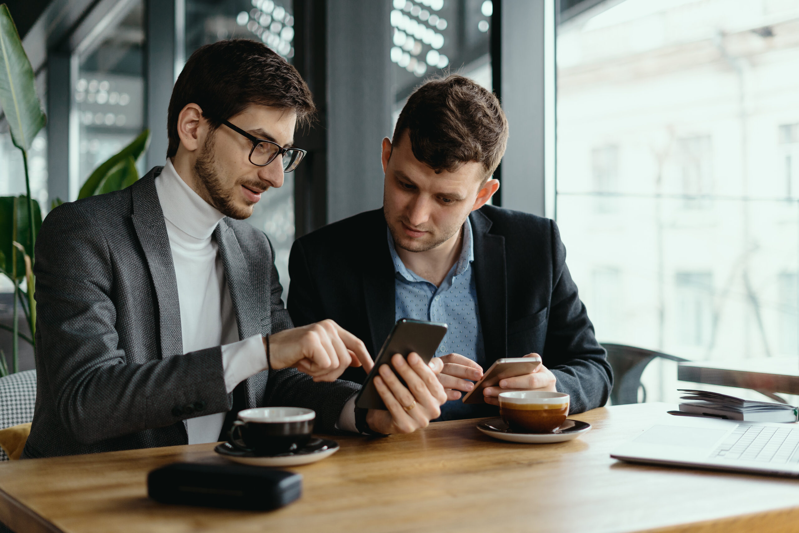 Why Your Business Needs a Mobile App (And When It Doesn’t)